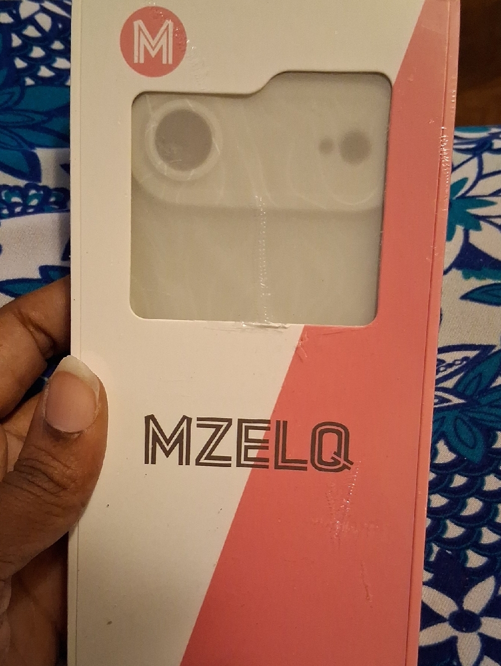 MZELQ White Silicone iPhone Case